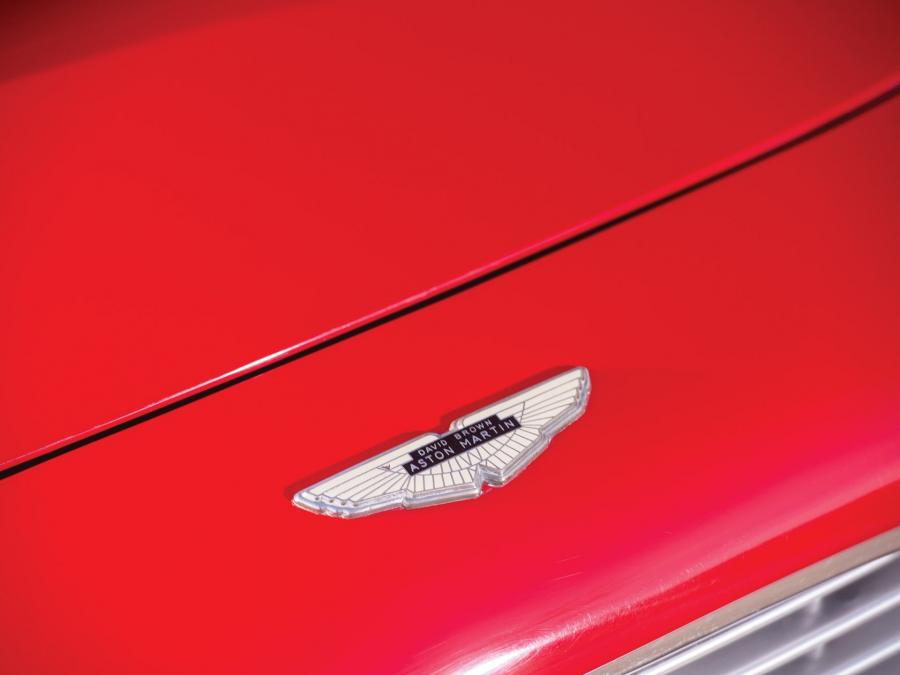 Логотип Aston Martin DB6 (2590/R) 1966 года  (фото 8 из 25)